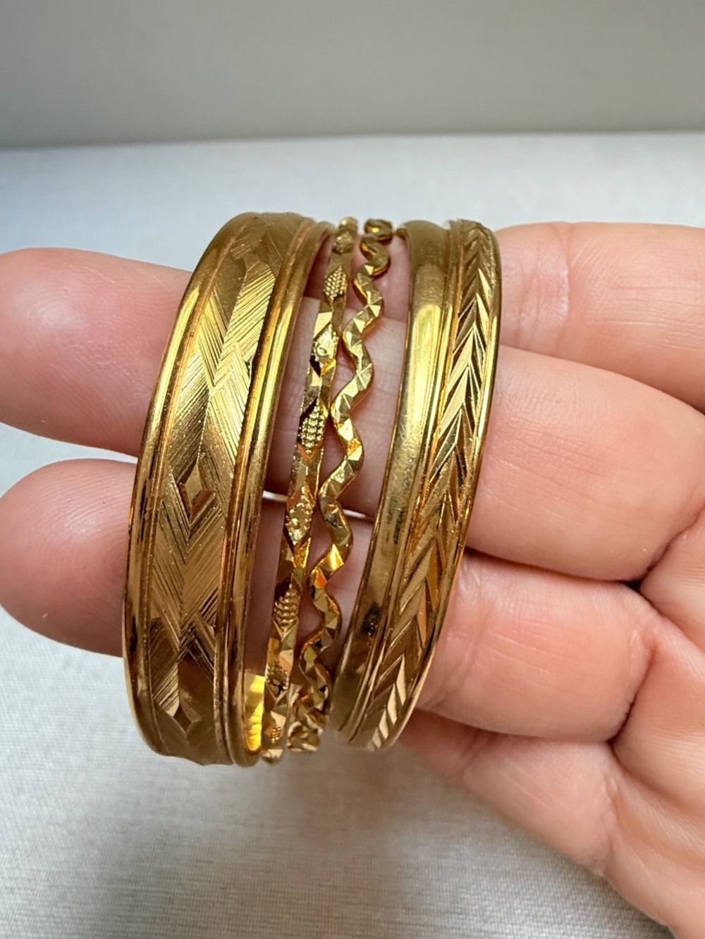 Vintage Monet Gold Tone Bangle Bracelet Set - Picture 2 of 8